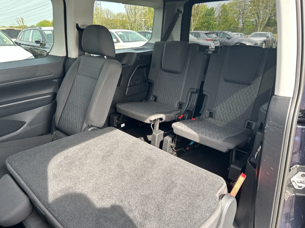 Fahrzeugabbildung Volkswagen Caddy Life TDI ACC SHZ Temp PDCv+h Color Navi eFH BT