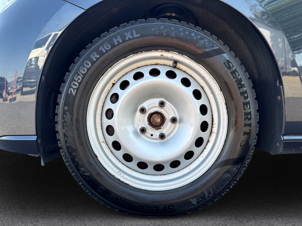 Fahrzeugabbildung Volkswagen Caddy Life TDI ACC Temp SHZ Navi Klima AHK Color BT