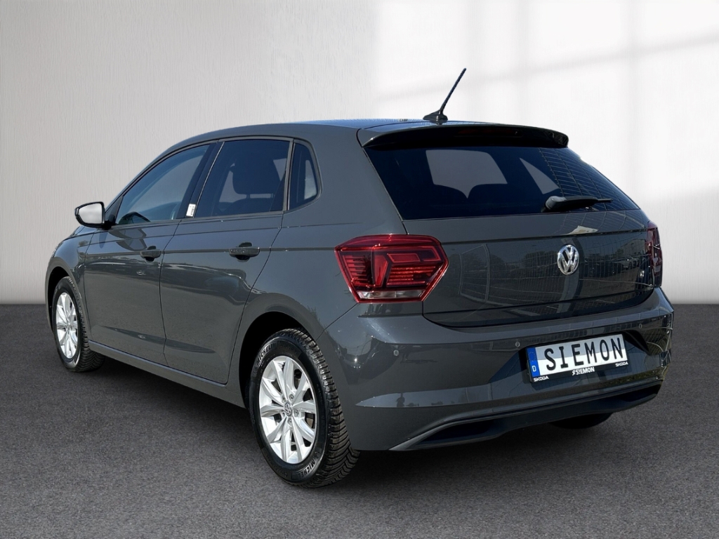 Fahrzeugabbildung Volkswagen Polo VI 1.0 TSI Highline Navi Klimaauto SHZ PDC Allwetter
