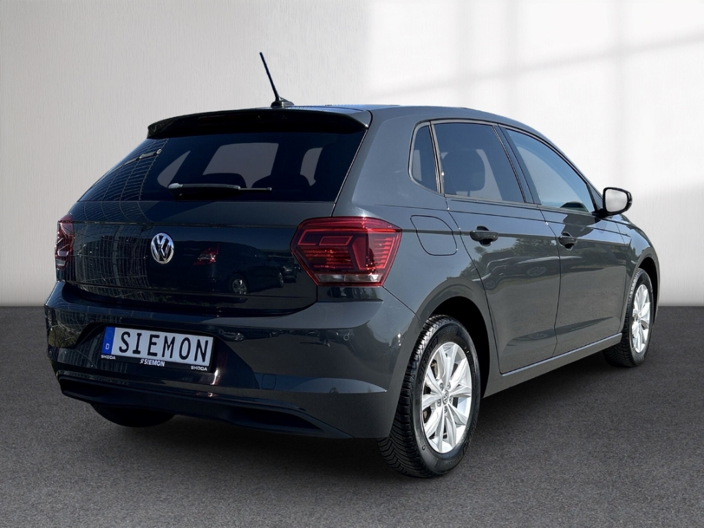 Fahrzeugabbildung Volkswagen Polo VI 1.0 TSI Highline Navi Klimaauto SHZ PDC Allwetter