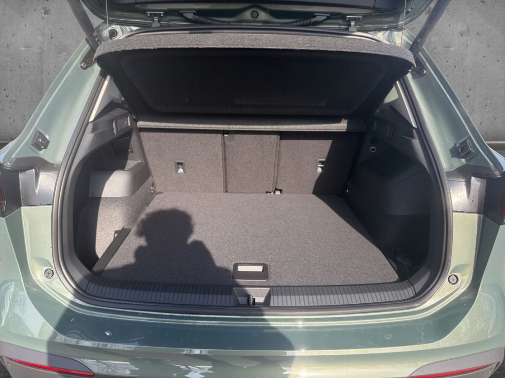 Fahrzeugabbildung Volkswagen Tiguan 1.5 eTSI DSG ENERGY LED AHK NAVI LM18 GJR