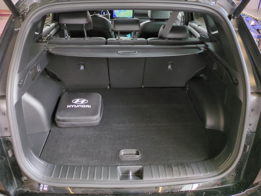 Fahrzeugabbildung Hyundai TUCSON FL PHEV 1.6 AT 4WD MY25 N-LINE Sitz-P AHK MATRIX-LED Navi Digitales Cockpit Soundsystem