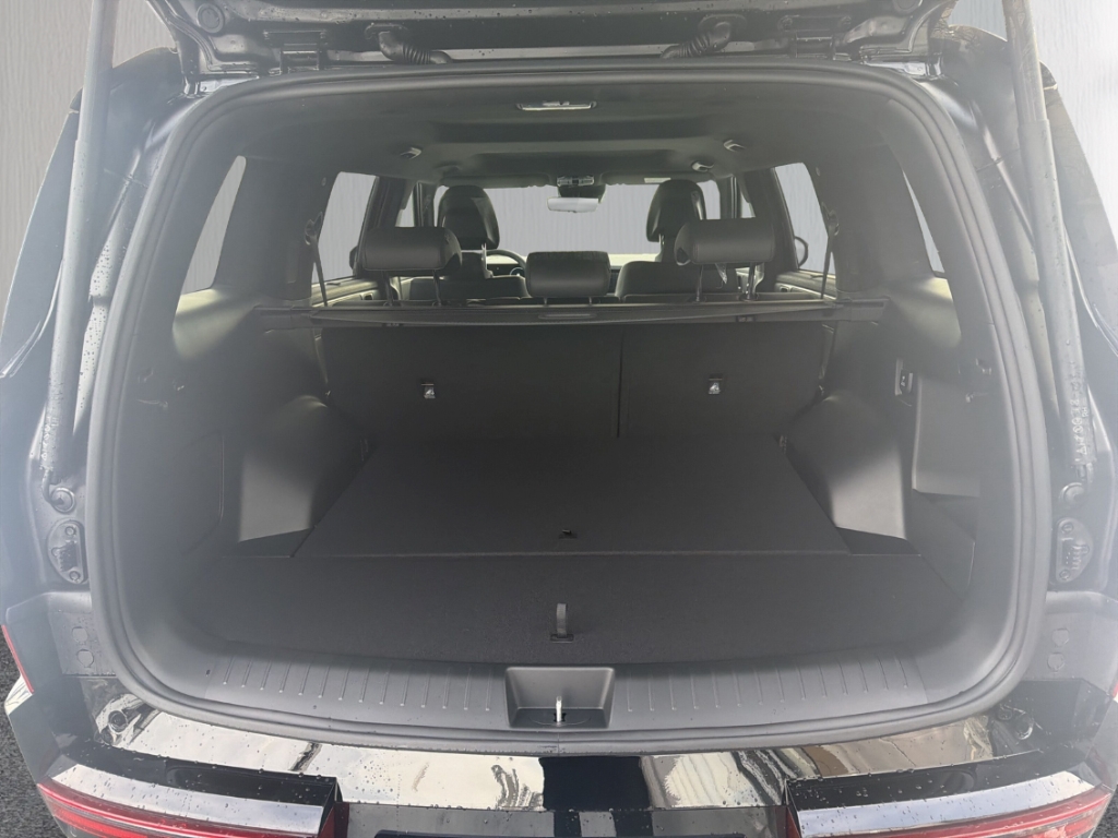 Fahrzeugabbildung Hyundai SANTA FE MY26 HEV 1.6 4WD BLACKLINE Schiebedach HUD Navi Leder digitales Cockpit