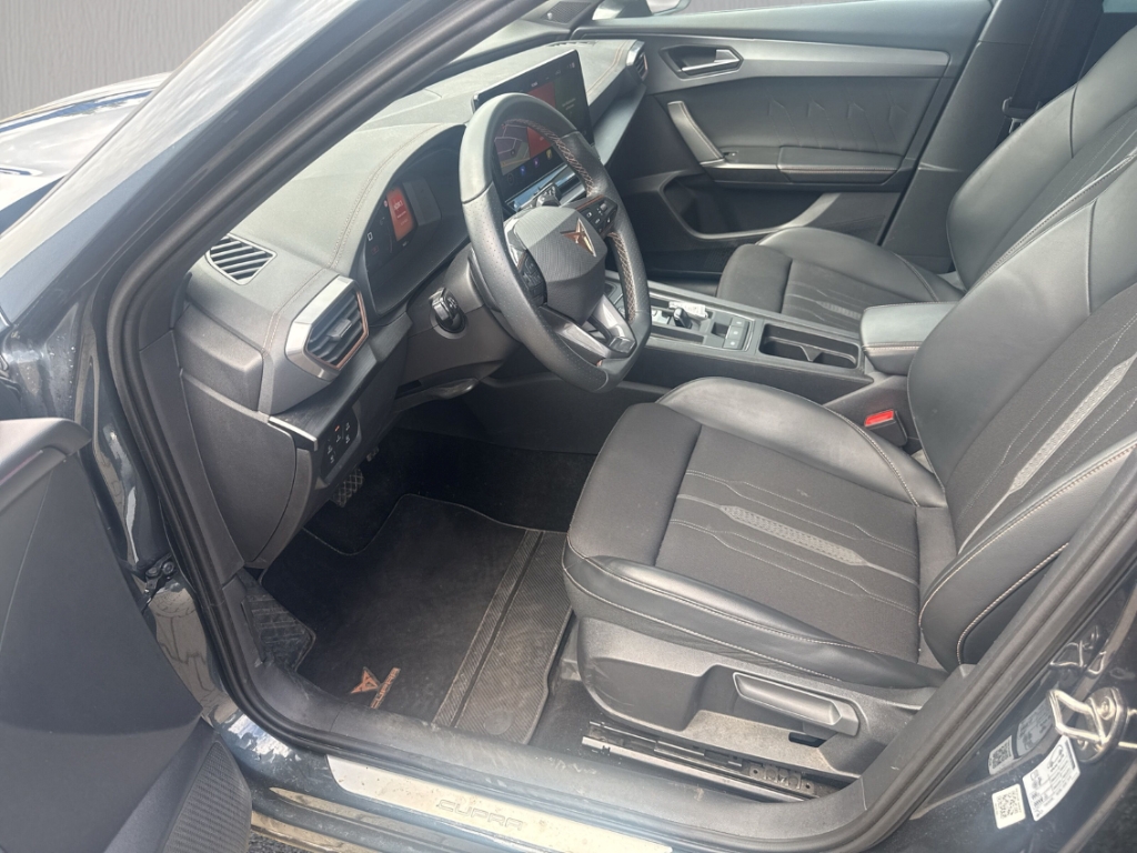 Fahrzeugabbildung CUPRA Formentor 1.5 TSI AHK NAVI SHZ LED R-KAM BeatsAu AHK-klappbar Digitales Cockpit Soundsystem