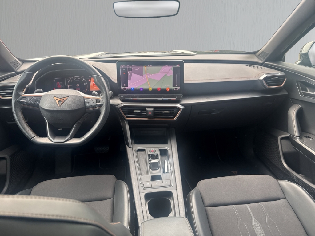 Fahrzeugabbildung CUPRA Formentor 1.5 TSI AHK NAVI SHZ LED R-KAM BeatsAu AHK-klappbar Digitales Cockpit Soundsystem