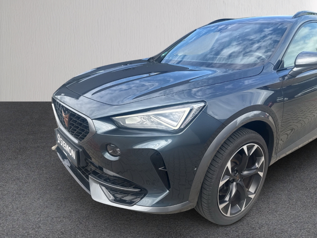 Fahrzeugabbildung CUPRA Formentor 1.5 TSI AHK NAVI SHZ LED R-KAM BeatsAu AHK-klappbar Digitales Cockpit Soundsystem