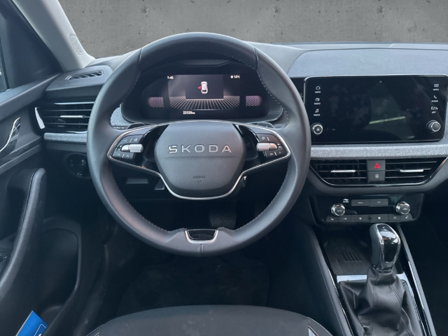 Fahrzeugabbildung SKODA Scala 1.0 TSI DSG Tour MatrLED Temp SHZ LHZ RKam