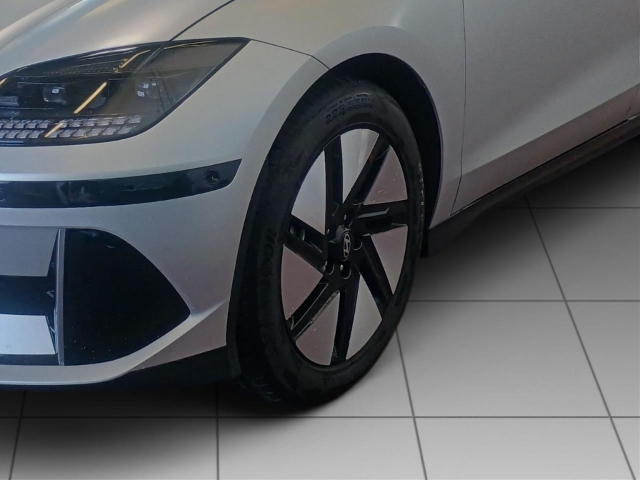Fahrzeugabbildung Hyundai IONIQ 6 77,4kWh 4WD UNIQ HUD Navi Digitales Cockpit Memory Sitze Soundsystem Bose