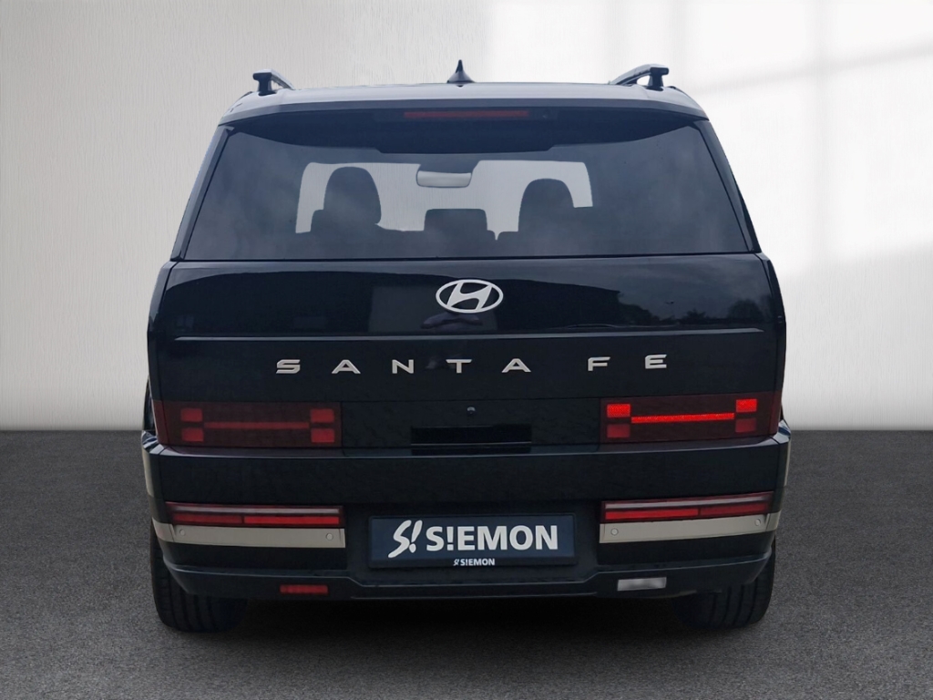 Fahrzeugabbildung Hyundai SANTA FE PHEV MY25 1.6 AT 4WD Signature Komf.P Tech.P AHK 5-Sitz Navi Leder Digi Cockpit