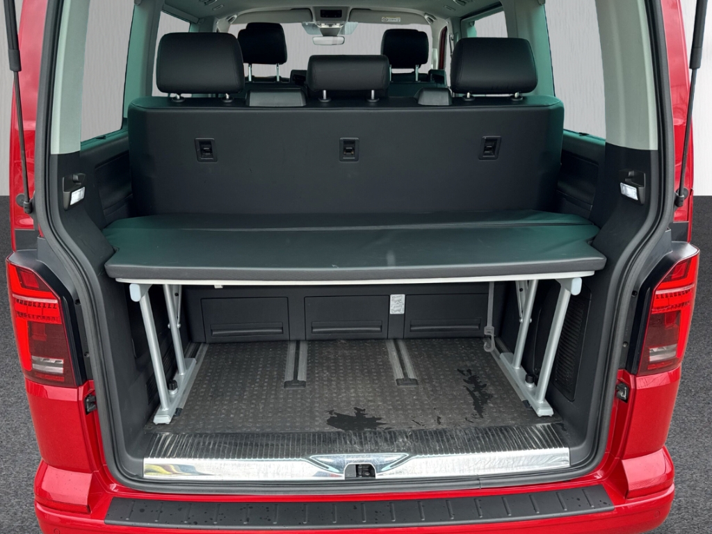 Fahrzeugabbildung Volkswagen T6.1 Multivan TDI DSG GenSIX AHK LED Nav ACC Kam