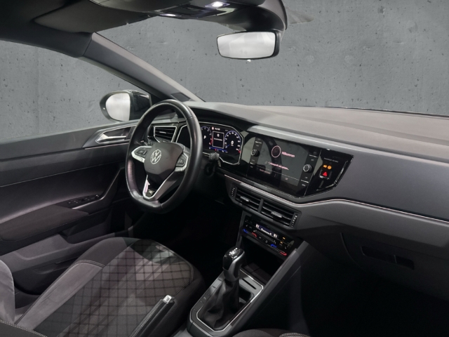 Fahrzeugabbildung Volkswagen Taigo R-Line DSG VIRT NAV ACC AHK SHZ KLIMA