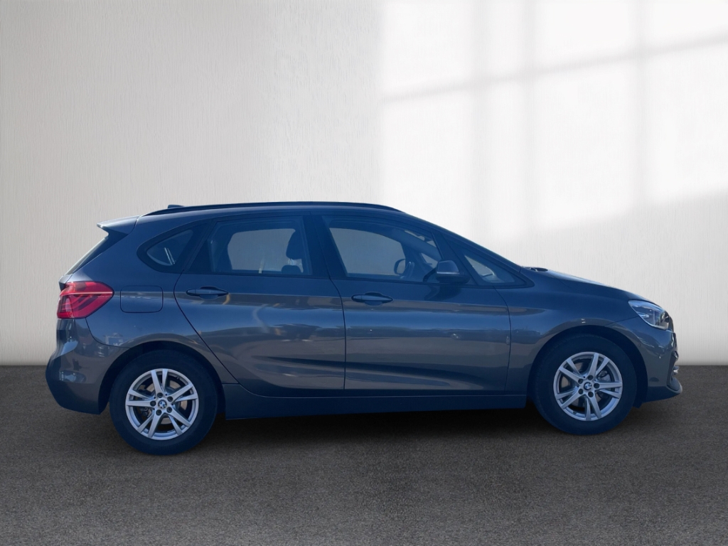 Fahrzeugabbildung BMW 218 Active Tourer Advantage i AHK TEMP SHZ LED PDCv+h Navi