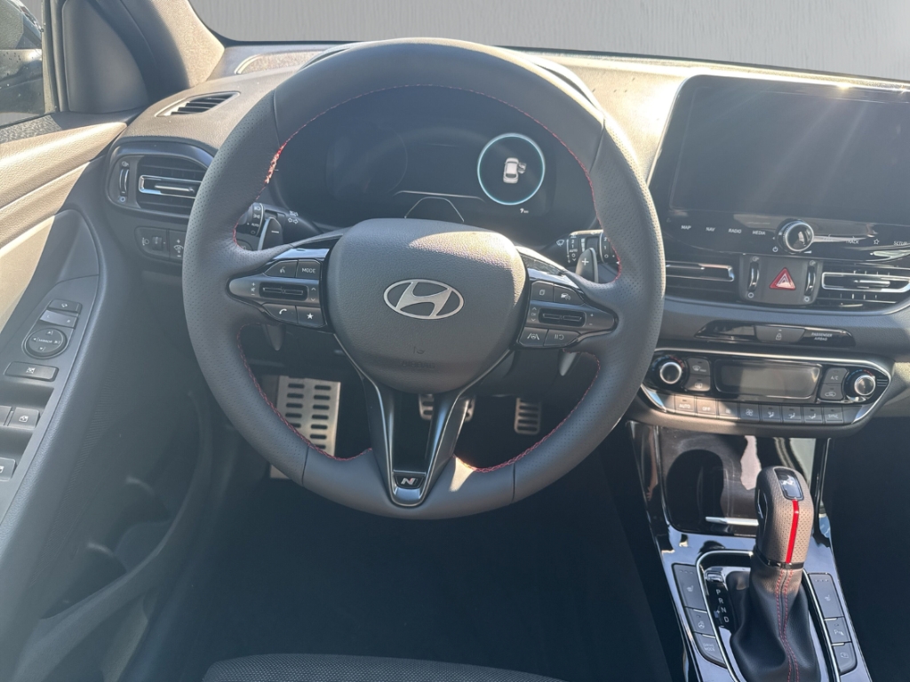 Fahrzeugabbildung Hyundai i30 FL 5-trg MY26 1.6 T-GDi DCT N-Line Panorama Navi Digitales Cockpit LED Apple