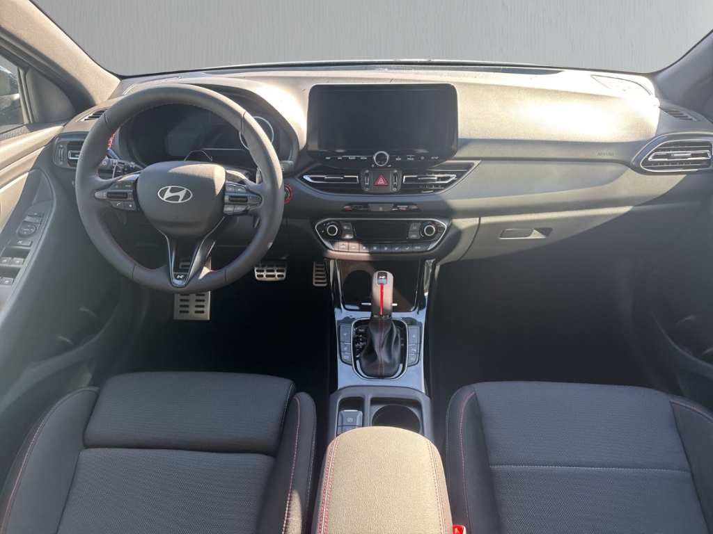 Fahrzeugabbildung Hyundai i30 FL 5-trg MY26 1.6 T-GDi DCT N-Line Panorama Navi Digitales Cockpit LED Apple