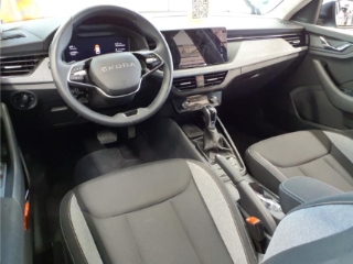 Fahrzeugabbildung SKODA Kamiq 1.5 TSI DSG Selection AHK ACC LED PDC RKam