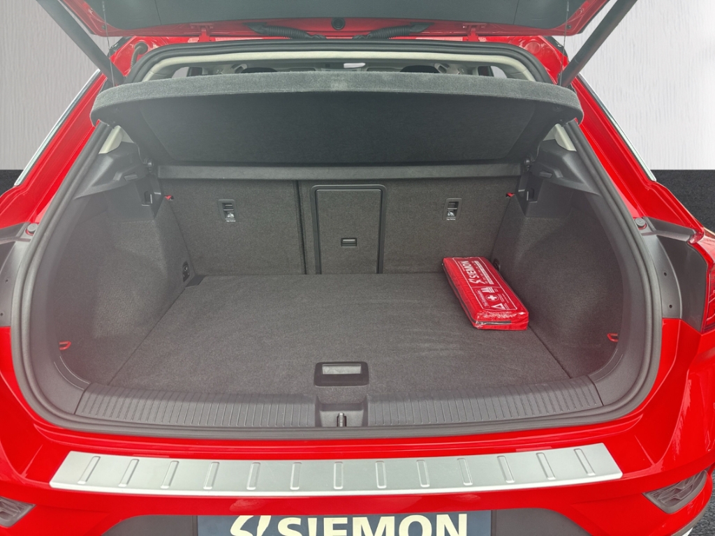Fahrzeugabbildung Volkswagen T-Roc 1.0 TSI Style Navi Kamera ACC SHZ PDC LED