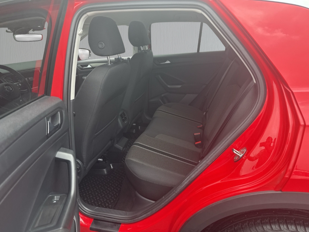 Fahrzeugabbildung Volkswagen T-Roc 1.0 TSI Style Navi Kamera ACC SHZ PDC LED