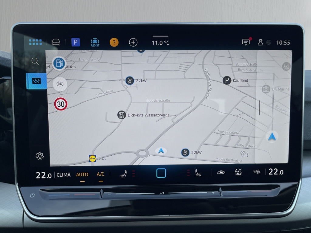 Fahrzeugabbildung Volkswagen Golf Variant 1.5 eTSI DSG Life AHK Navi ACC RKam