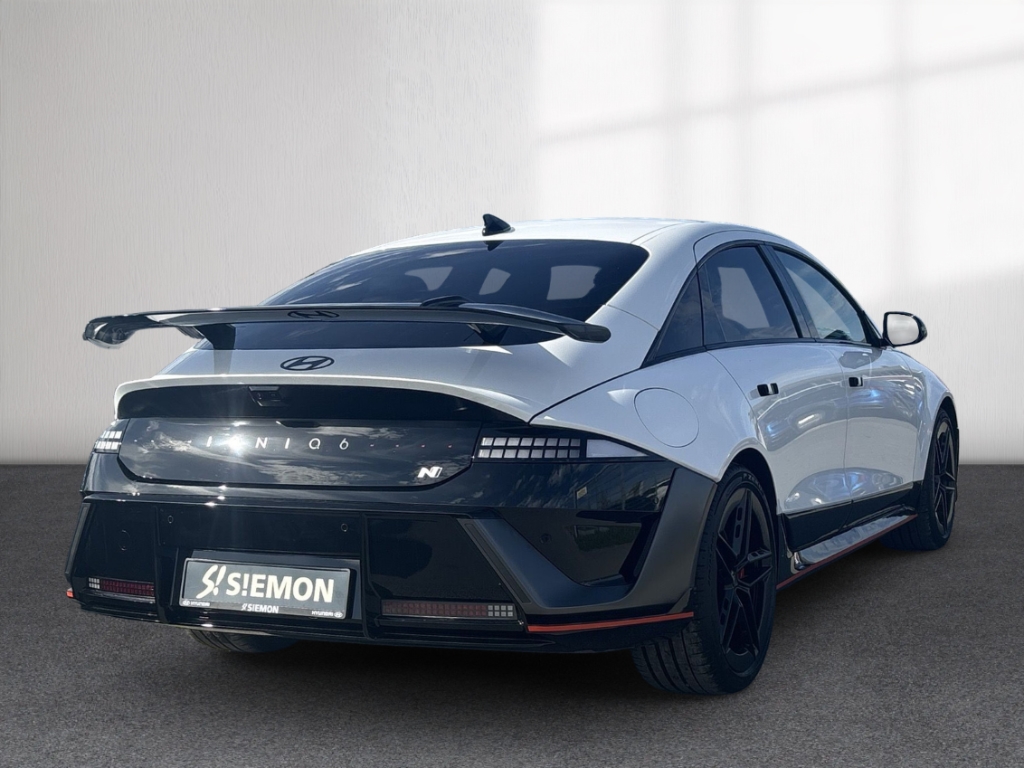 Fahrzeugabbildung Hyundai IONIQ 6 N Performance Sitz-P Schiebedach MY26 84kWh 4WD Sportpaket HUD AD StandHZG Navi Leder