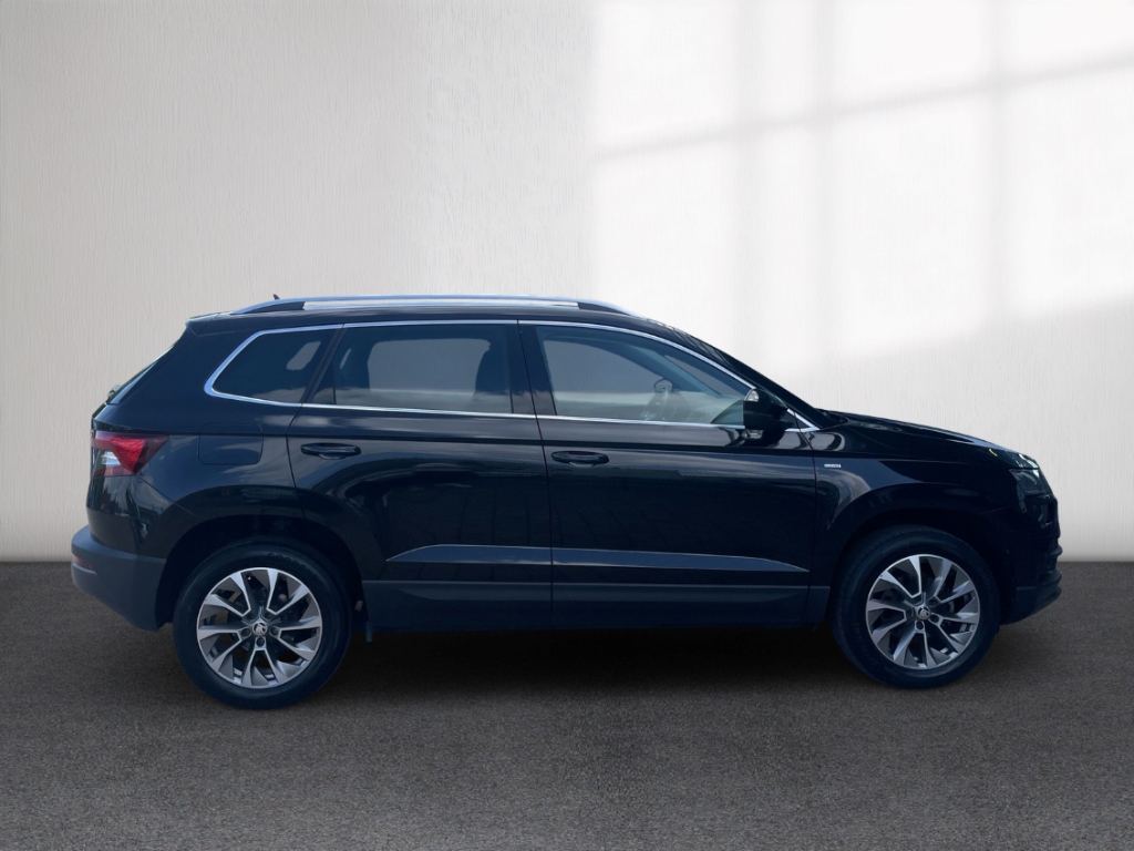 Fahrzeugabbildung SKODA Karoq Clever LED SHZ PDC Klima Dyn. Kurvenlicht