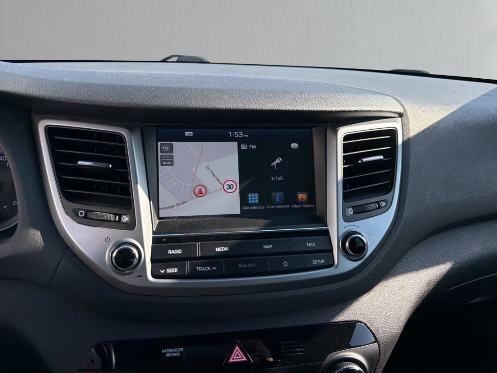 Fahrzeugabbildung Hyundai TUCSON 1.6 T-GDi 2WD Trend BT SHZ Klima Touchscreen