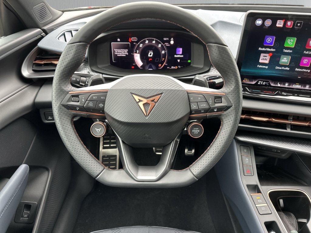 Fahrzeugabbildung CUPRA Terramar 2.0 TSI DSG VZ 4Drive AHK SHZ LED LM 19 virt.Pedal