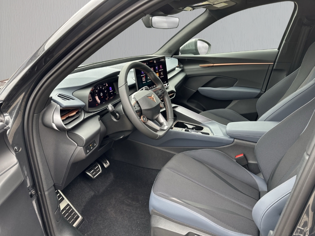Fahrzeugabbildung CUPRA Terramar 2.0 TSI DSG VZ 4Drive AHK SHZ LED LM 19 virt.Pedal