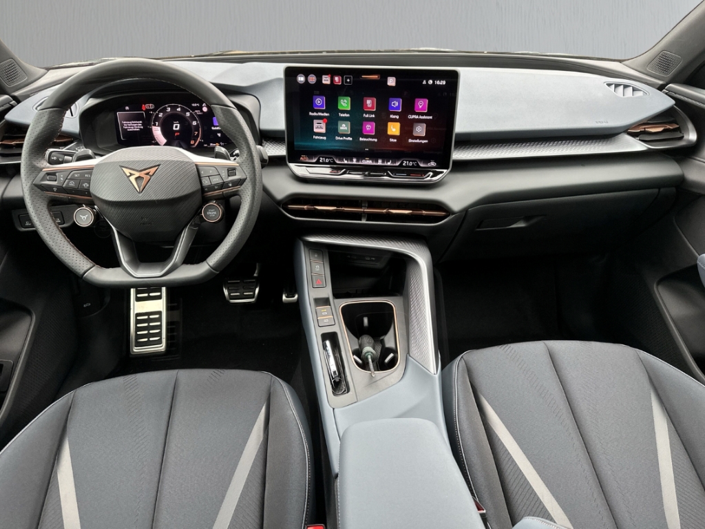 Fahrzeugabbildung CUPRA Terramar 2.0 TSI DSG VZ 4Drive AHK SHZ LED LM 19 virt.Pedal