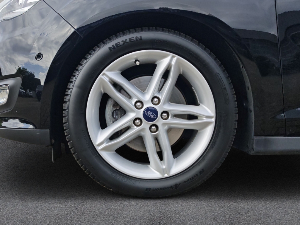 Fahrzeugabbildung Ford C-Max 1.5 EcoBoost Titanium