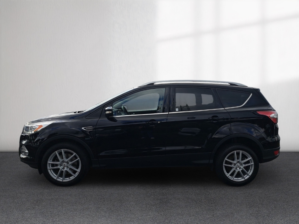 Fahrzeugabbildung Ford Kuga Titanium SHZ PDCv+h Temp Navi Klima Color