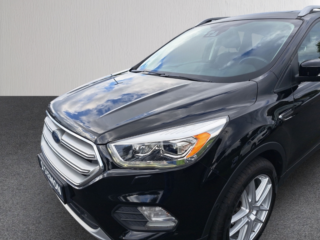 Fahrzeugabbildung Ford Kuga Titanium SHZ PDCv+h Temp Navi Klima Color