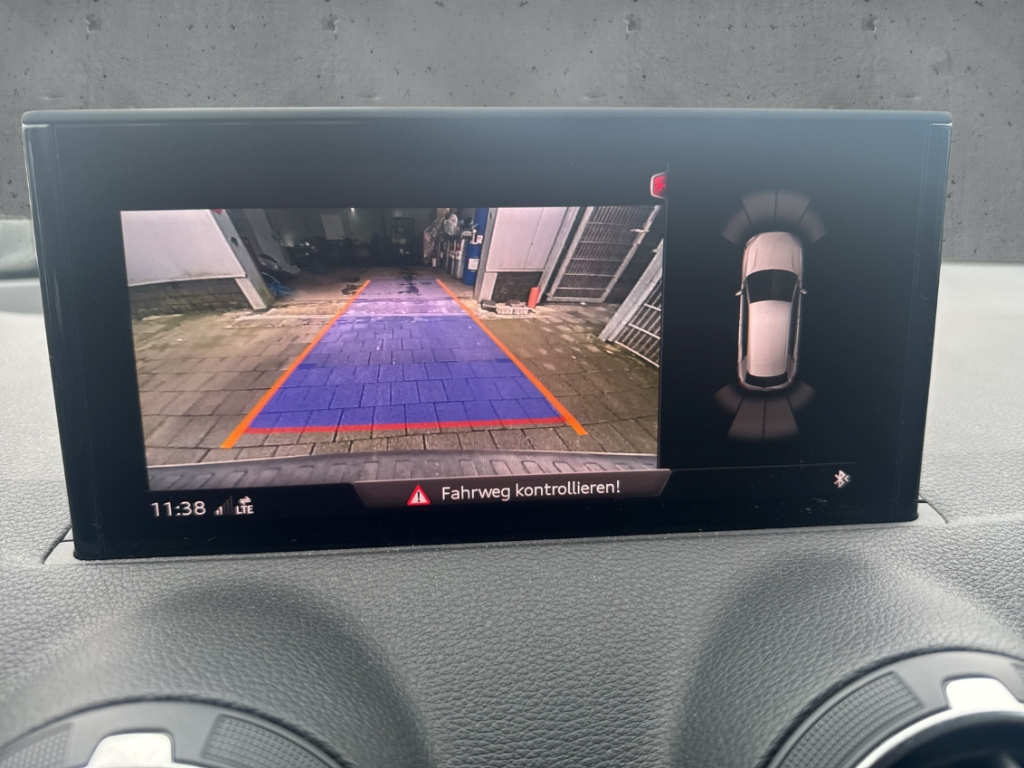 Fahrzeugabbildung Audi SQ2 2.0 TFSI quattro Rückfahrkam. Temp PDC SHZ