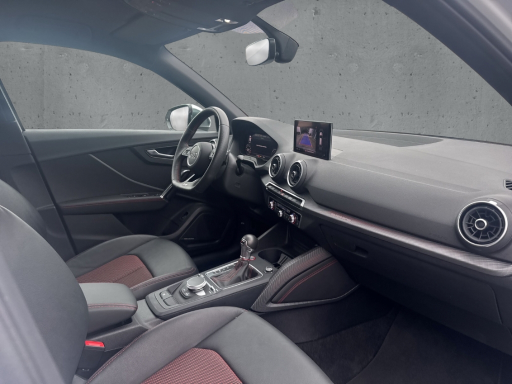 Fahrzeugabbildung Audi SQ2 2.0 TFSI quattro Rückfahrkam. Temp PDC SHZ