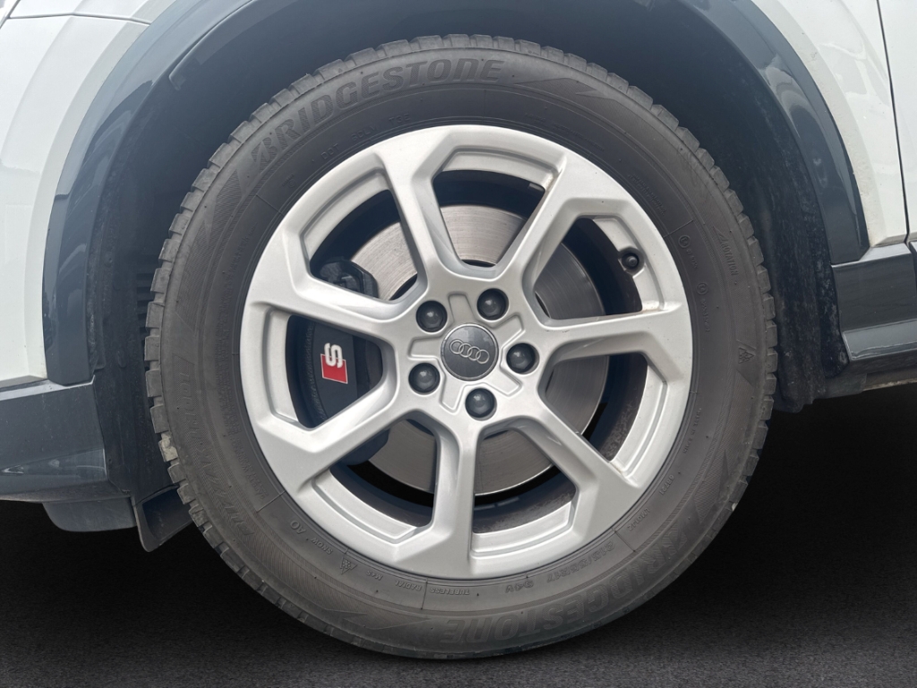 Fahrzeugabbildung Audi SQ2 2.0 TFSI quattro Rückfahrkam. Temp PDC SHZ