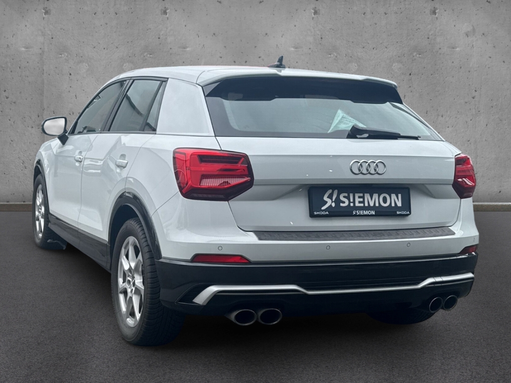 Fahrzeugabbildung Audi SQ2 2.0 TFSI quattro Rückfahrkam. Temp PDC SHZ