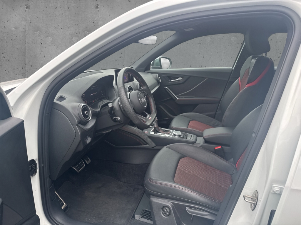 Fahrzeugabbildung Audi SQ2 2.0 TFSI quattro Rückfahrkam. Temp PDC SHZ