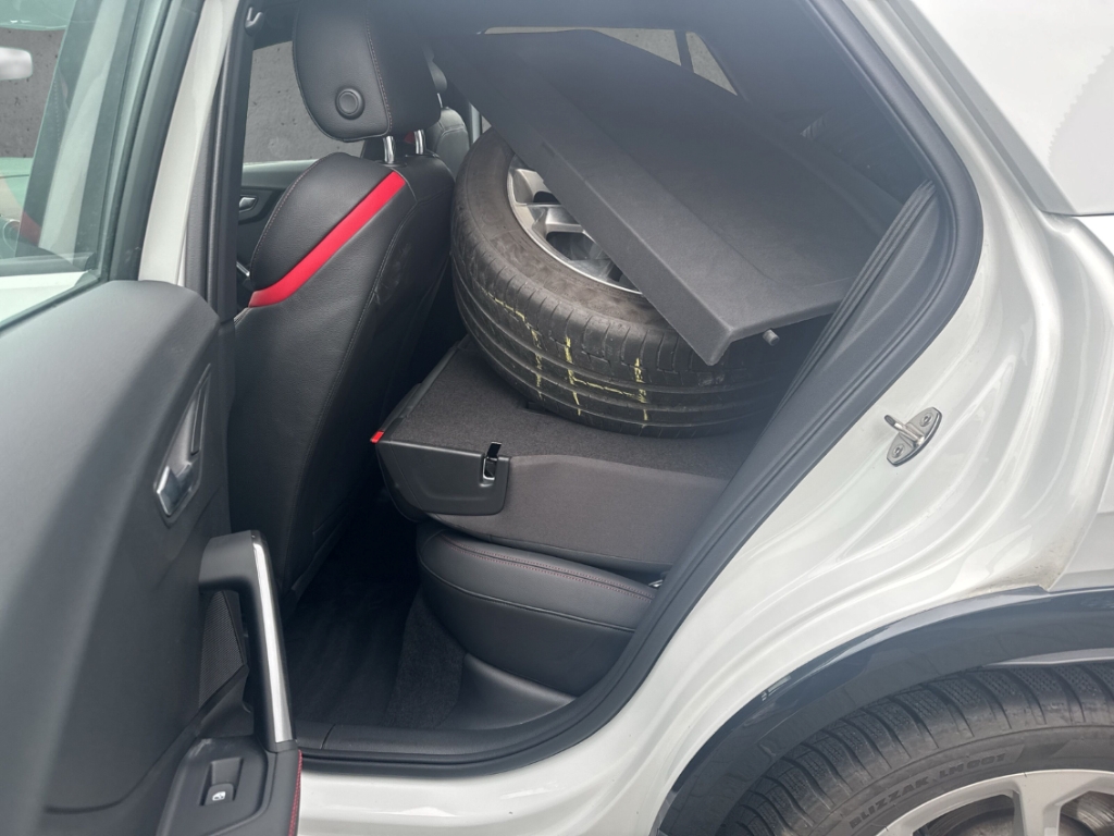 Fahrzeugabbildung Audi SQ2 2.0 TFSI quattro Rückfahrkam. Temp PDC SHZ