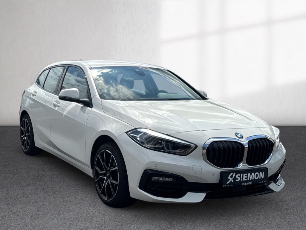 Fahrzeugabbildung BMW 118 i SportLine LHZ SHZ LED elHeck Navi CarPlay