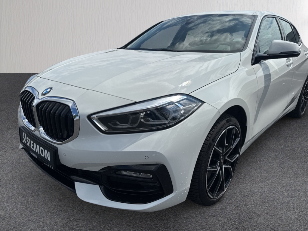 Fahrzeugabbildung BMW 118 i SportLine LHZ SHZ LED elHeck Navi CarPlay