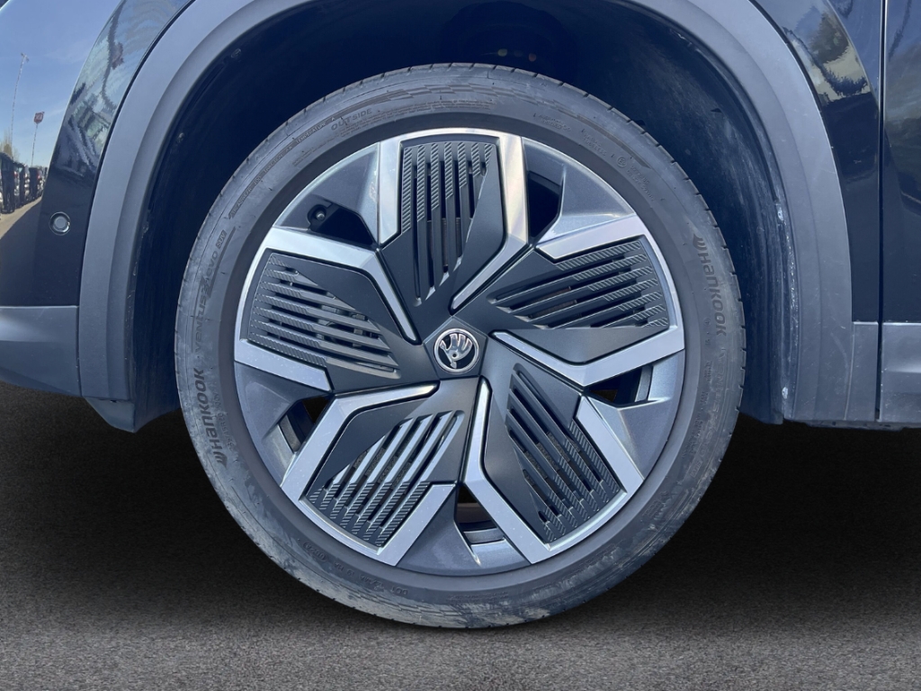 Fahrzeugabbildung SKODA Kodiaq 2.0 TDI DSG Selection AHK Leder LM-20 Winter Kamera