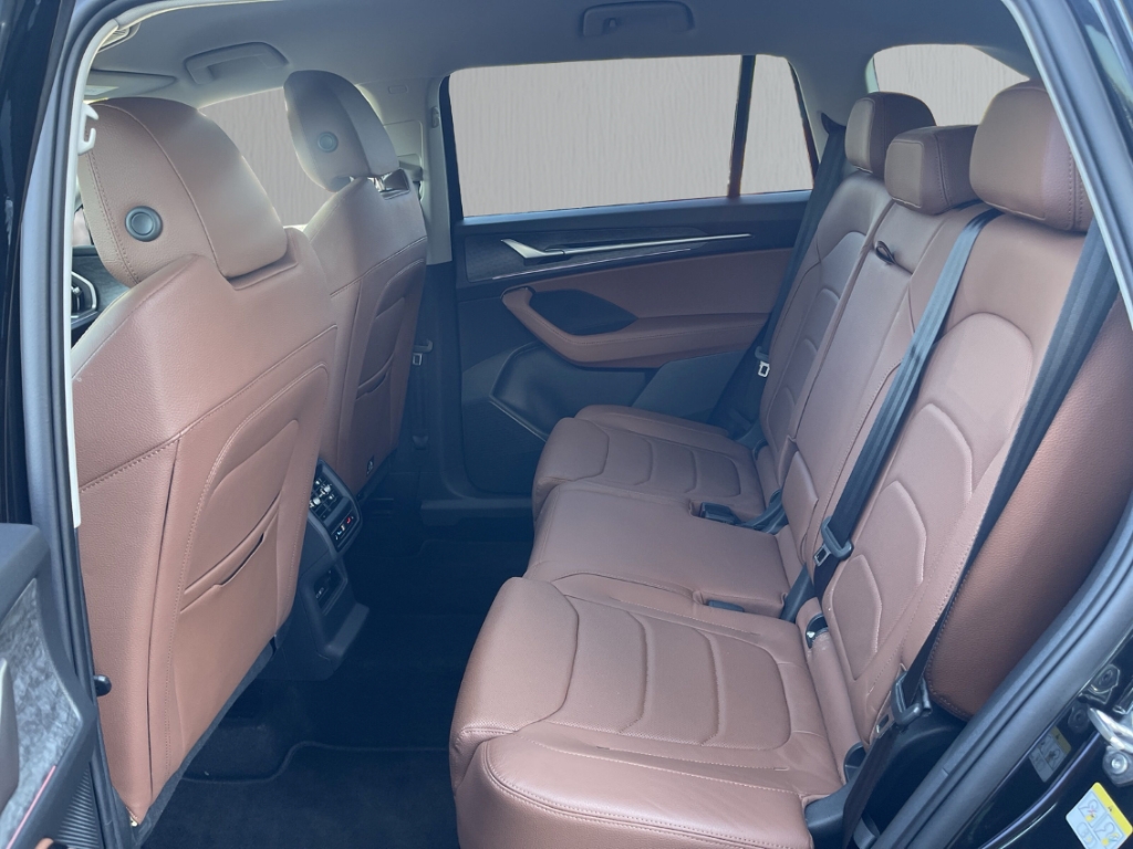 Fahrzeugabbildung SKODA Kodiaq 2.0 TDI DSG Selection AHK Leder LM-20 Winter Kamera