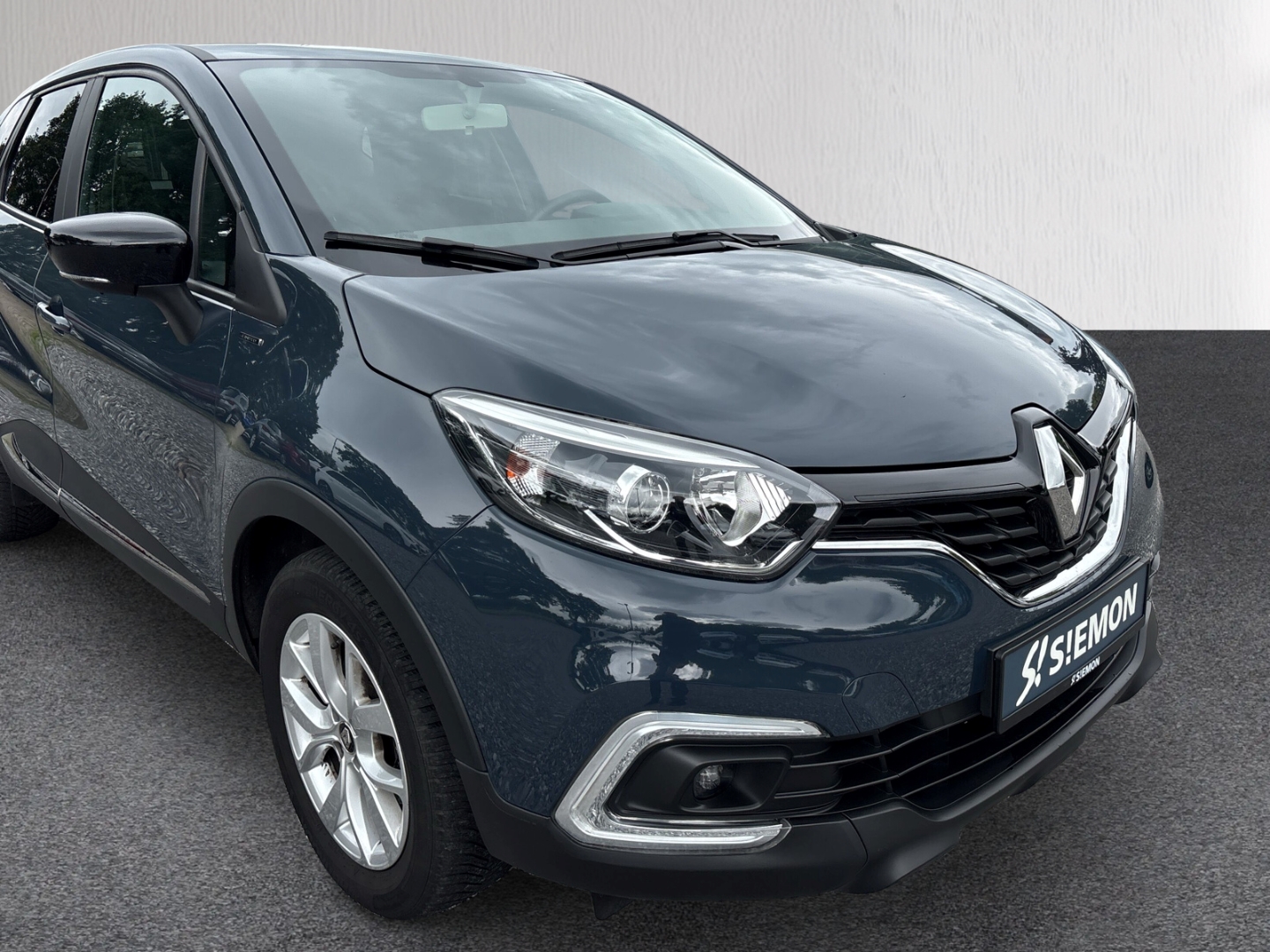 Fahrzeugabbildung Renault Captur Limited 1.3B Temp PDC RFK LMF