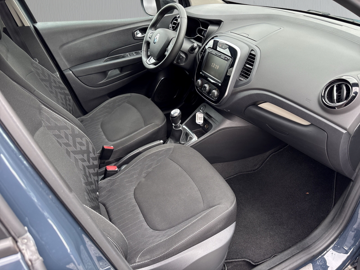 Fahrzeugabbildung Renault Captur Limited 1.3B Temp PDC RFK LMF