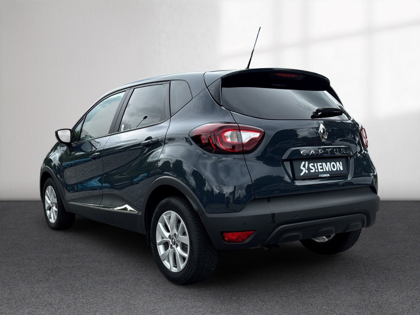 Fahrzeugabbildung Renault Captur Limited 1.3B Temp PDC RFK LMF