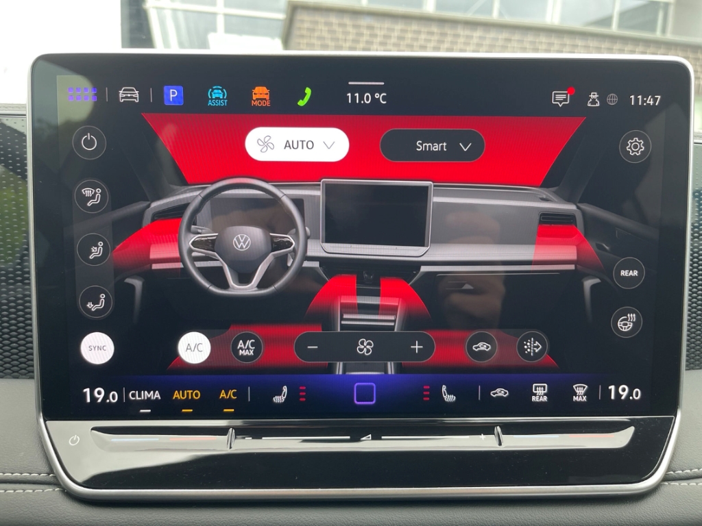 Fahrzeugabbildung Volkswagen Tiguan 1.5 eTSI DSG Goal IQ.Light AHK SHZ PDC Klima R-Kam FrontAs
