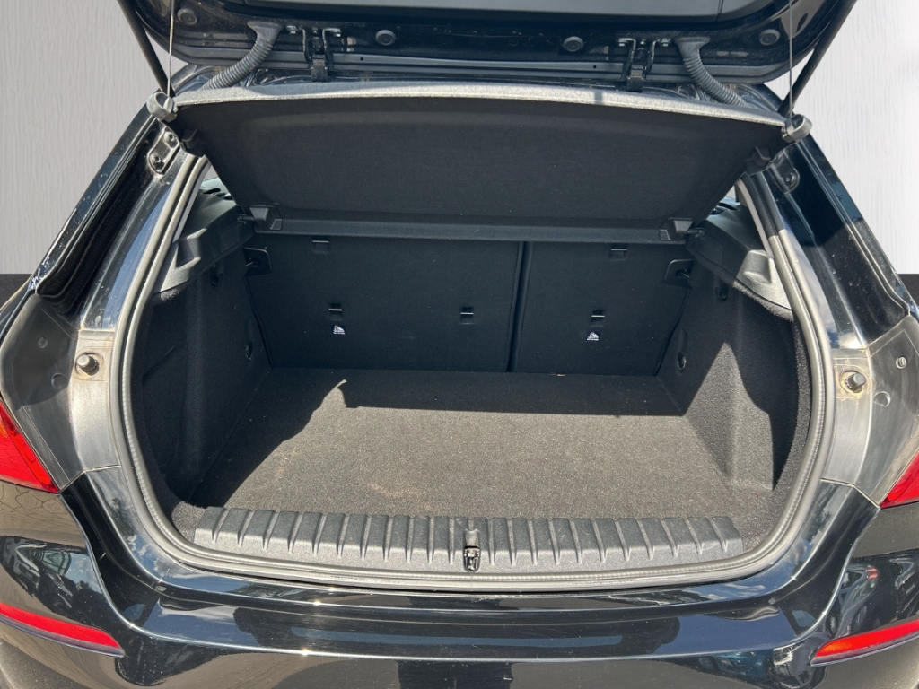 Fahrzeugabbildung BMW 118 i steptronic Advantage Navi Tempo SHZ PDC