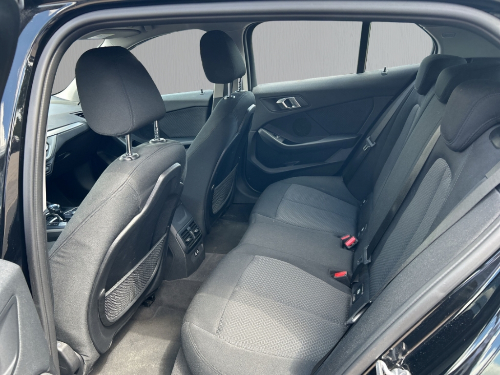 Fahrzeugabbildung BMW 118 i steptronic Advantage Navi Tempo SHZ PDC