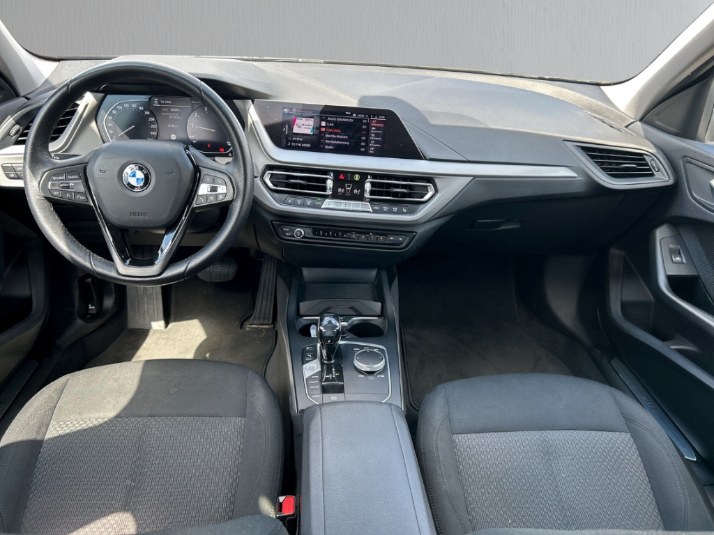 Fahrzeugabbildung BMW 118 i steptronic Advantage Navi Tempo SHZ PDC