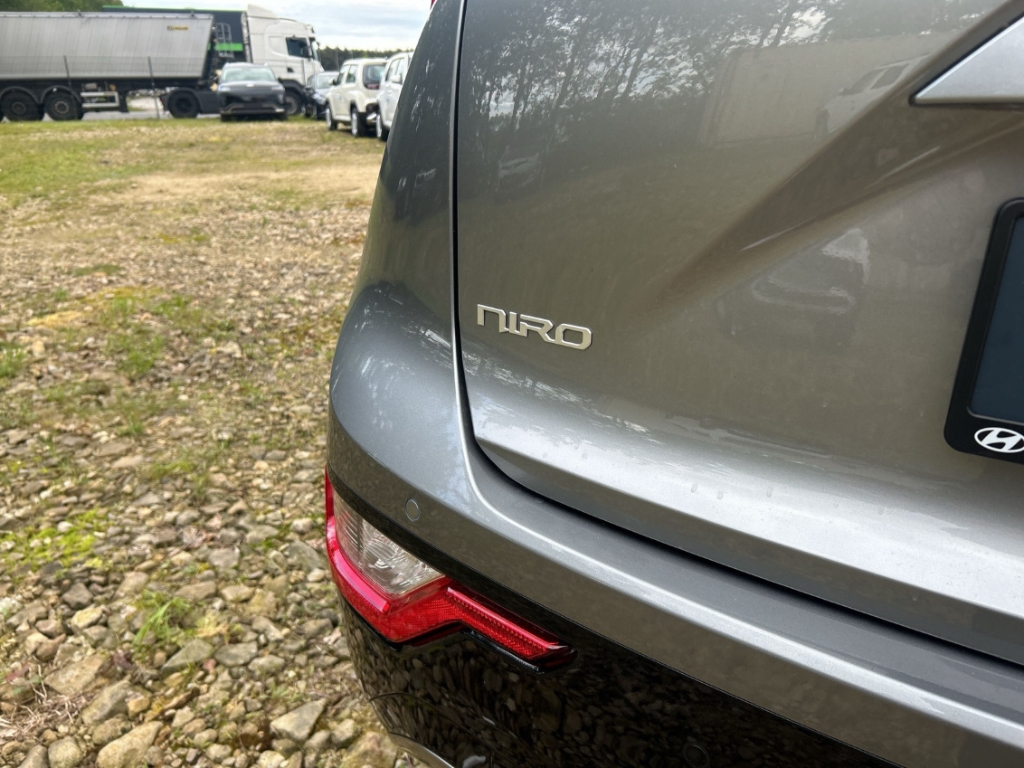 Fahrzeugabbildung Kia Niro e-(64,8 KWh) Vision Navi ACC Apple CarPlay Android Auto Mehrzonenklima