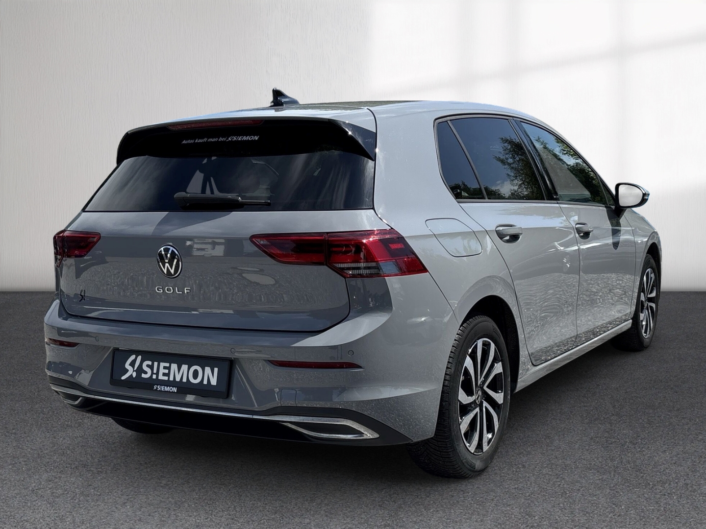 Fahrzeugabbildung Volkswagen Golf 1.5 TSI Active Navi ACC SHZ LHZ SideAss Kam